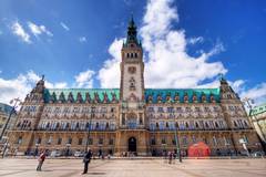 Das Hamburger Rathaus. Quelle: Wikimedia