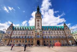 Das Hamburger Rathaus. Quelle: Wikimedia